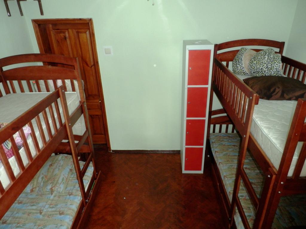 Yourhostel Kiev Habitación foto