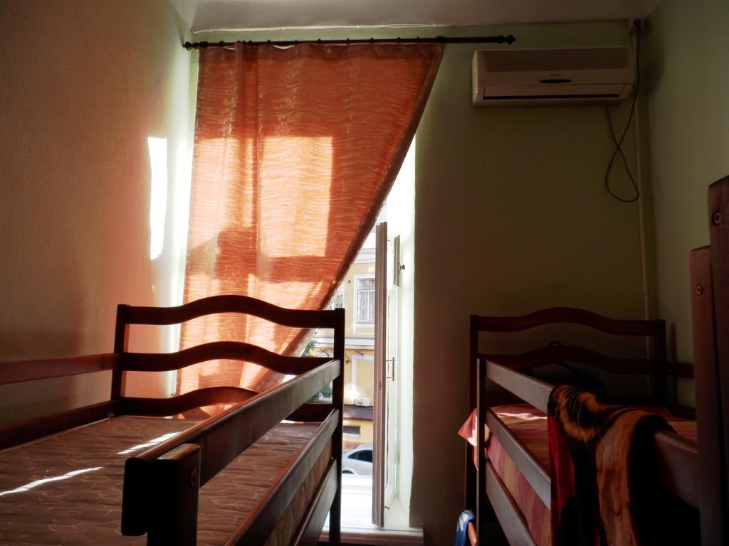 Yourhostel Kiev Habitación foto